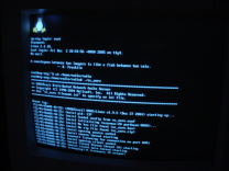 Slackware 8.1 running Shoutcast - All systems go! (2005)